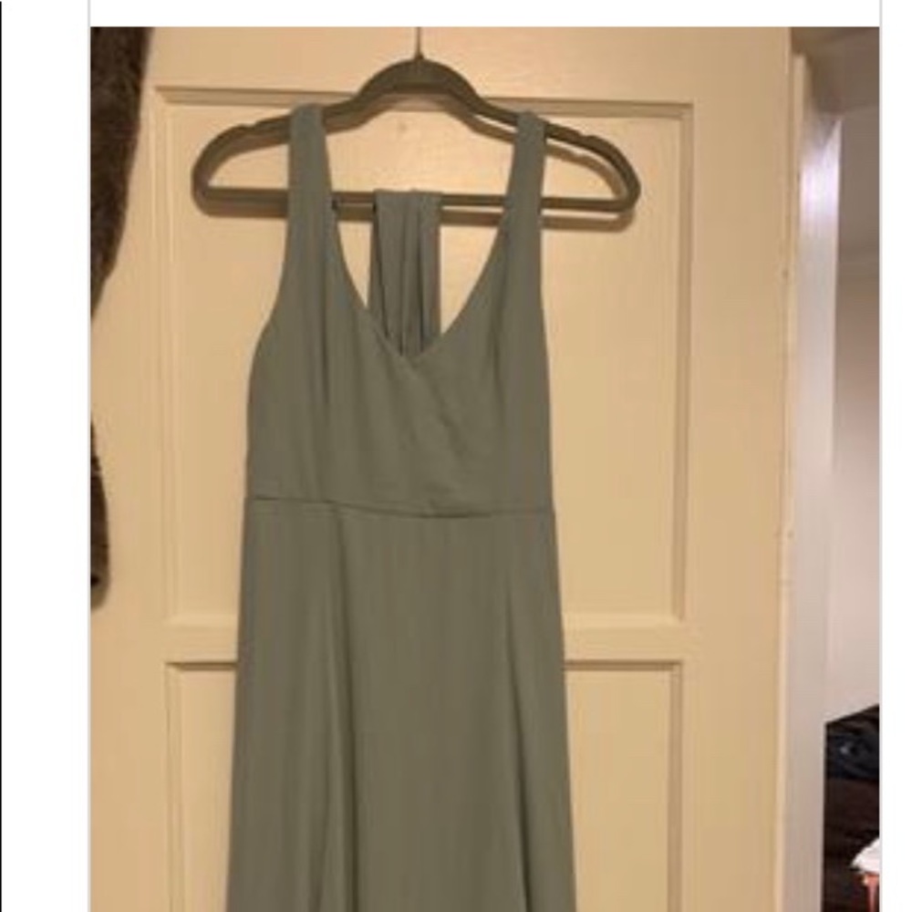 Show Me Your Mumu 
Jenn Maxi size L in silver sage